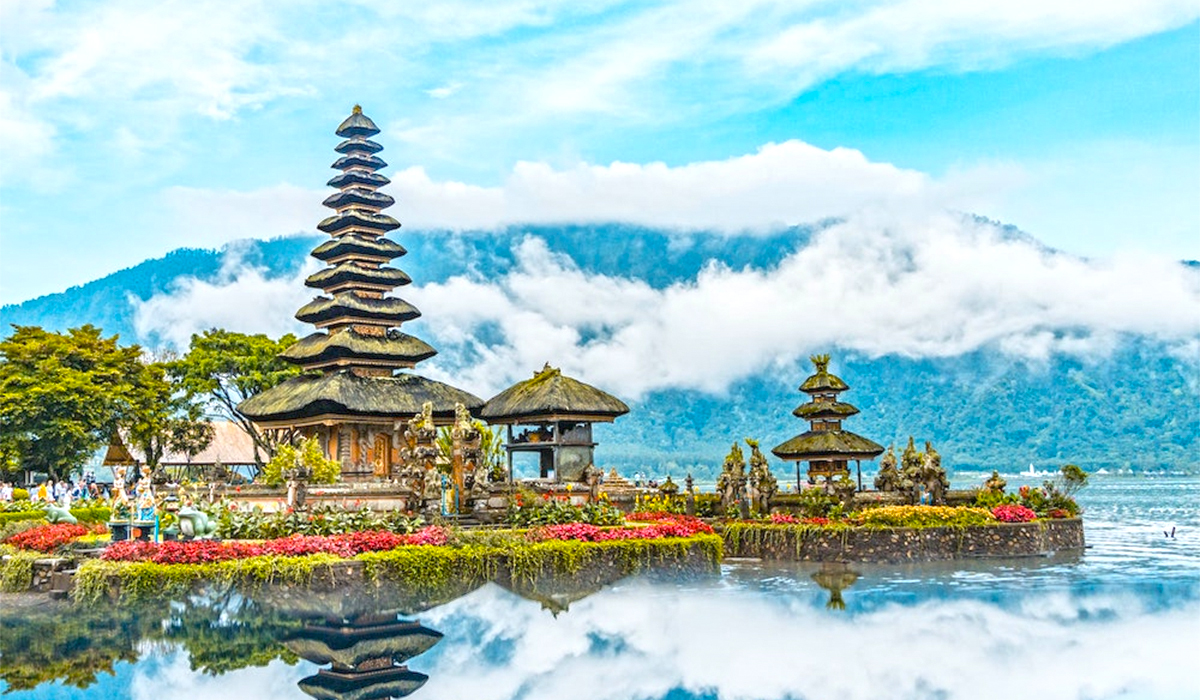 5 Destinasi Liburan Akhir Tahun di Indonesia yang Wajib Anda Kunjungi.